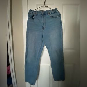 Abercrombie ultra high rise ankle straight jeans size 6
